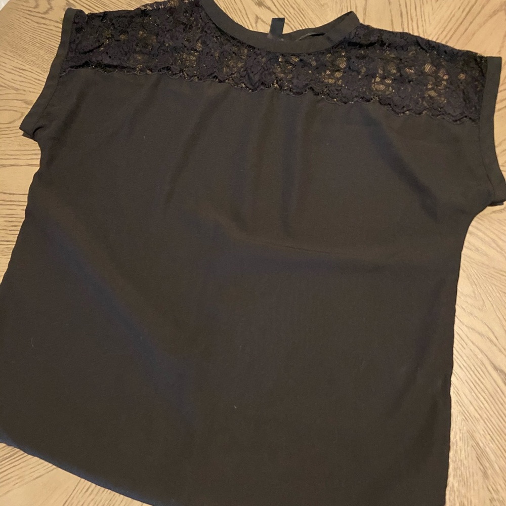 H & M lace detail top